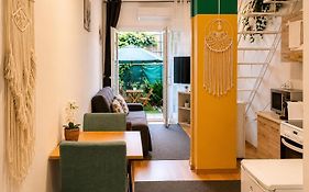 Cozy Mezonette Near City Center Athens Near Metro